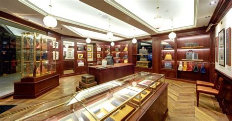 does goyard have an online store